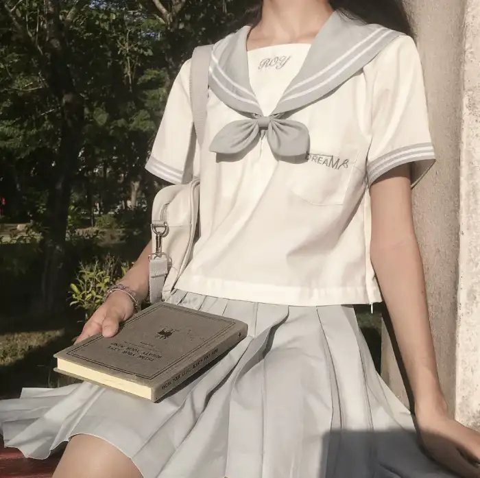 东与西